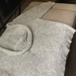 Men’s Small Zara Long Sleeve Heavy Hooded Sweater